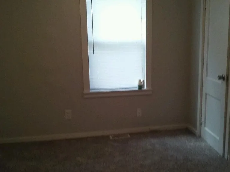 7011 Chalmers Ave — Photo 8
