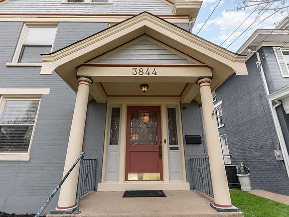 3rd image of 3844 Forest Ave