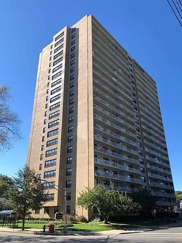 285 Aycrigg Ave #22D — Photo 11