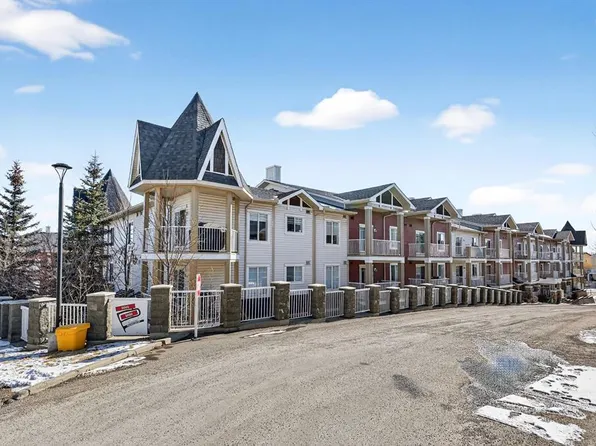 70 W Panamount Dr NW #8206, Calgary, AB T3K 5Z1