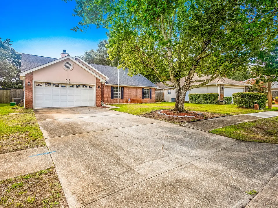 873 Brande Ct