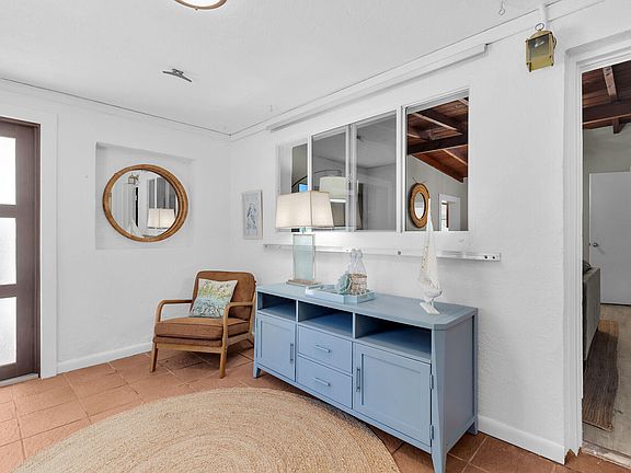 5th image of 10 Dolphin Rd