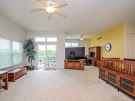 4th image of 1267 N Bay Dr