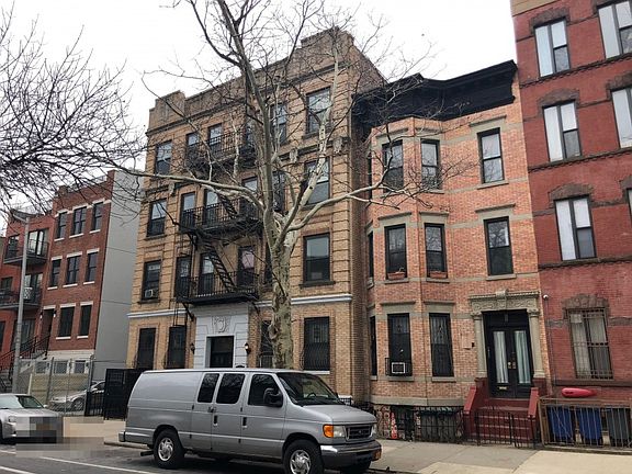 3rd image of 572 Sterling Pl APT 2A