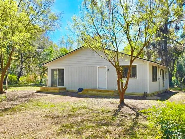 20660 SE 155th St, Umatilla, FL 32784