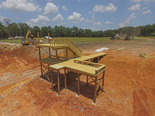 12 Nelson Rd, Livingston, TX 77351