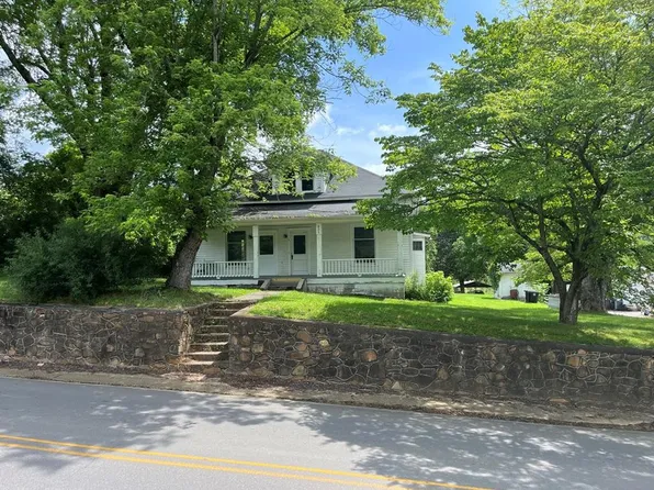 805 Hiwassee Street, Murphy, NC 28906