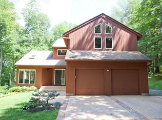 58 Lair Rd, New Hartford, CT 06057