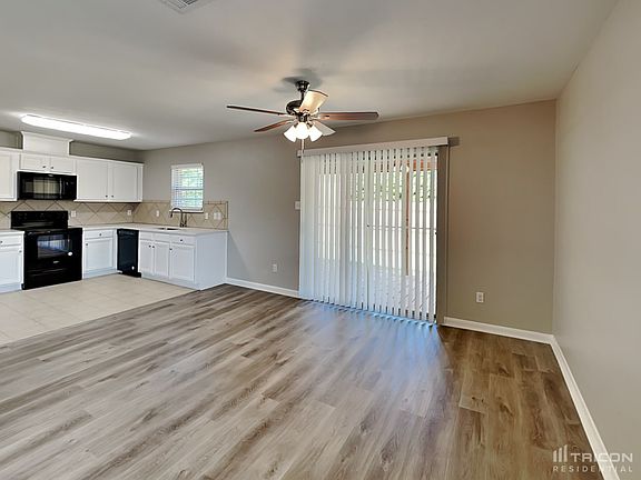 4th image of 1367 Lay St
