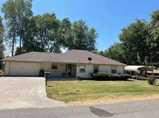 1023 Cedar Dr, Sulphur, OK 73086