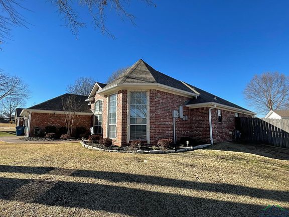 5th image of 109 Paluxy Dr