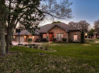 10286 Sand Plum Dr N, Edmond, OK 73025