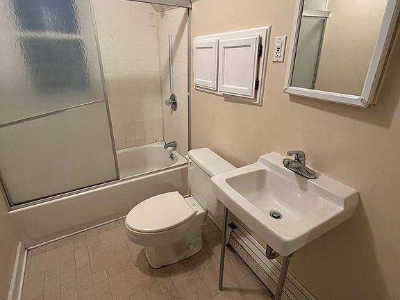 5th image of 22522 Brittany Ave