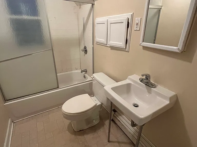 22522 Brittany Ave — Photo 5