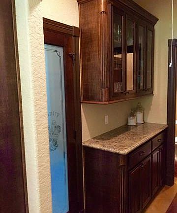 5th image of 2811 Oakwood Trl