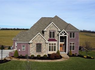 112 Dalliance Ct, Cranberry Twp, PA 16066