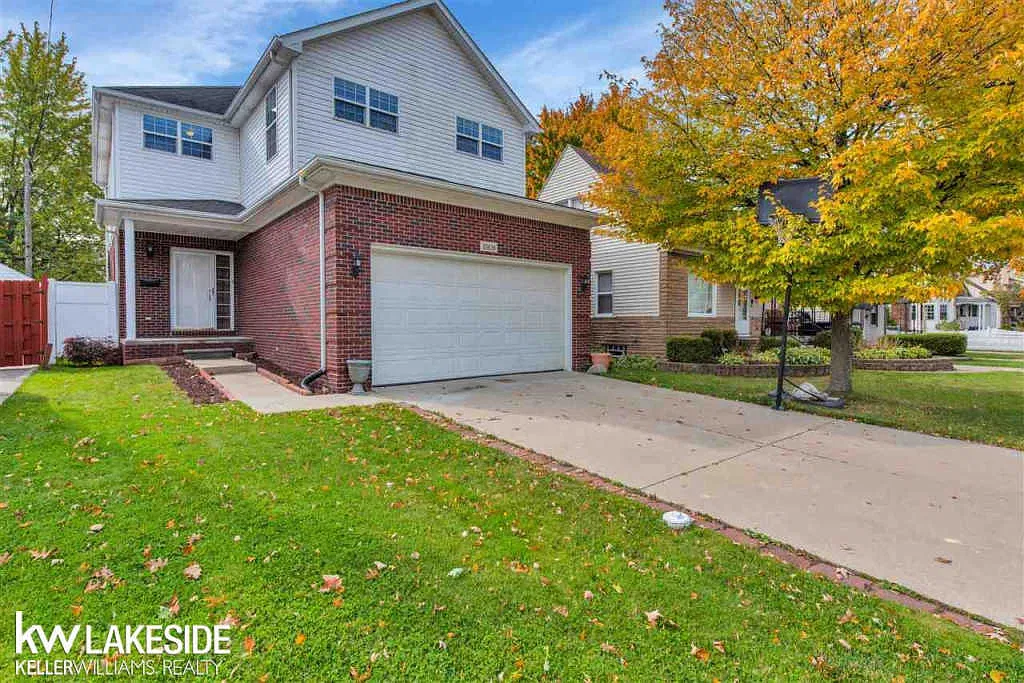 22636 Doremus St photo 1