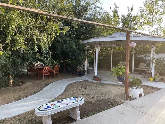 15252 Devonshire St — Photo 32