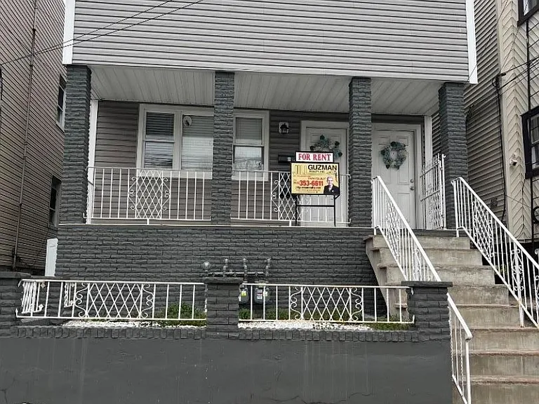 227 Palmer St #2 — Photo 1