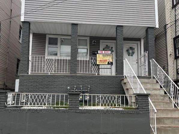 227 Palmer St Floor 2