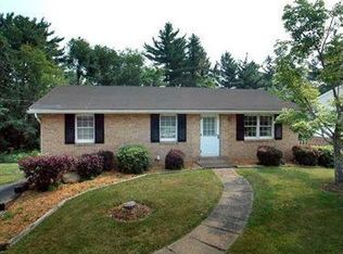 733 New Texas Rd, Pittsburgh, PA 15239