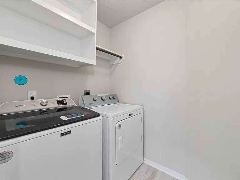 18511 Grand Spanish Oak Ct — Photo 29