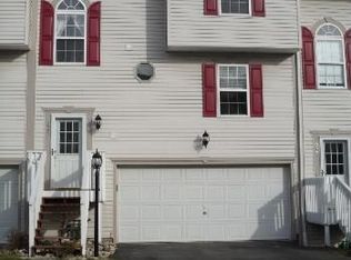 229 Scenic Hill Dr, Carnegie, PA 15106