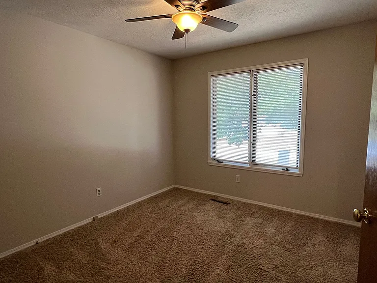 3243 S Nettleton Ave — Photo 16