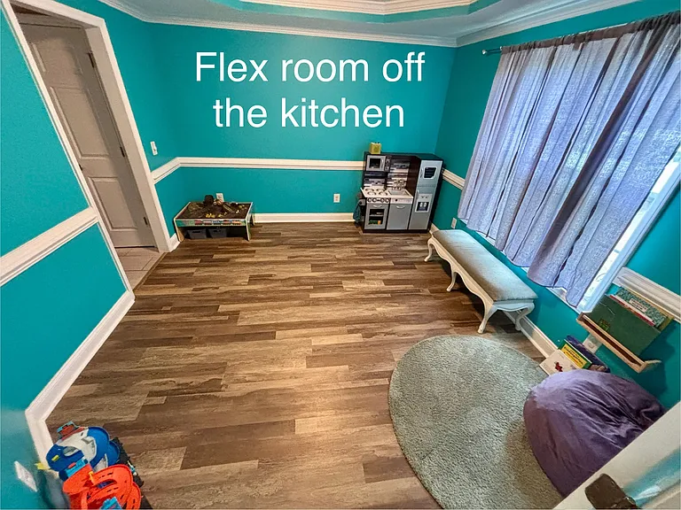 35 Harborview Dr — Photo 6