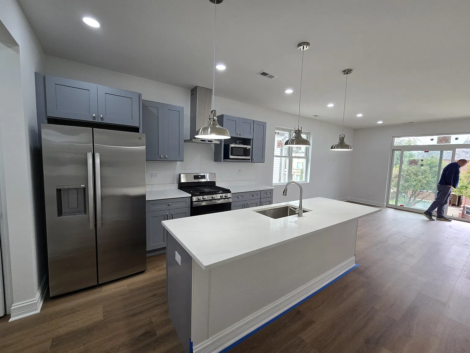 3 bed, 1580 sqft, $2,400 — Photo 3