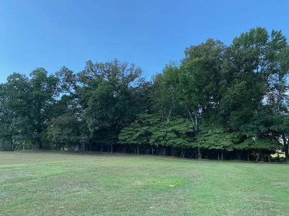 8279 Fairview Rd, Cookeville, TN 38501