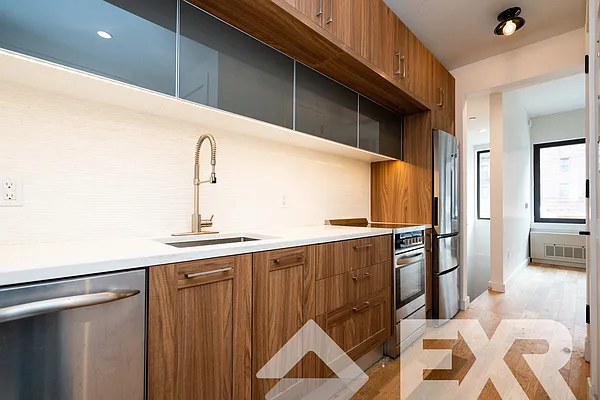 Rented by EXR | media 28