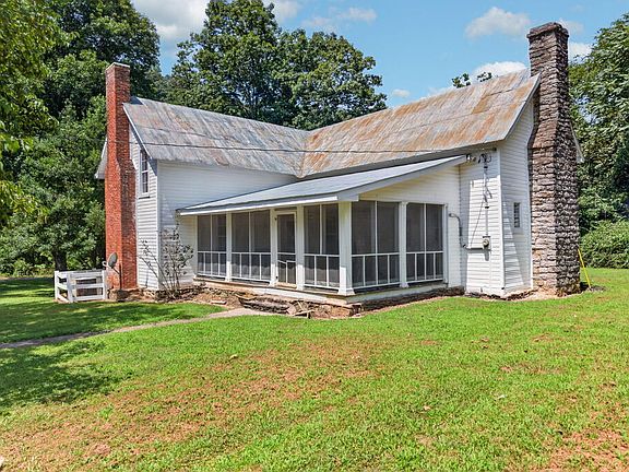 3rd image of 527 Ward Fork Rd