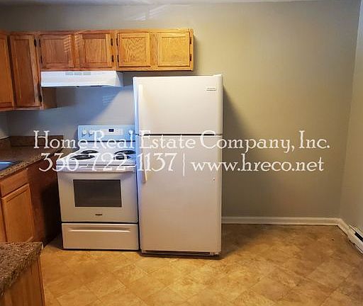 3rd image of 3011 Broadbay Dr #F