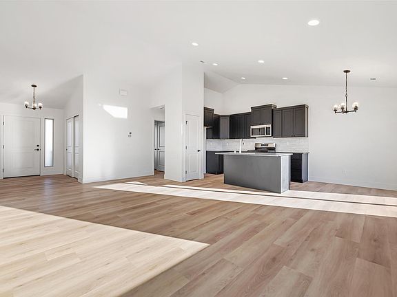 5th image of 10610 Danube Dr