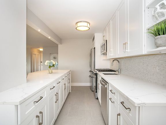 Kitchen2.jpg