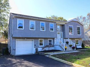 7 Bayberry Dr, Lanoka Harbor, NJ 08734