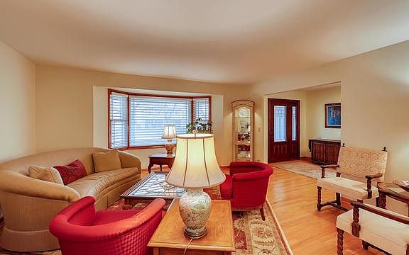 3rd image of 3701 Winding Trail Ln
