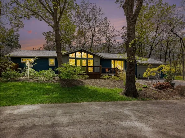 4860 Black Swan Dr, Shawnee, KS 66216