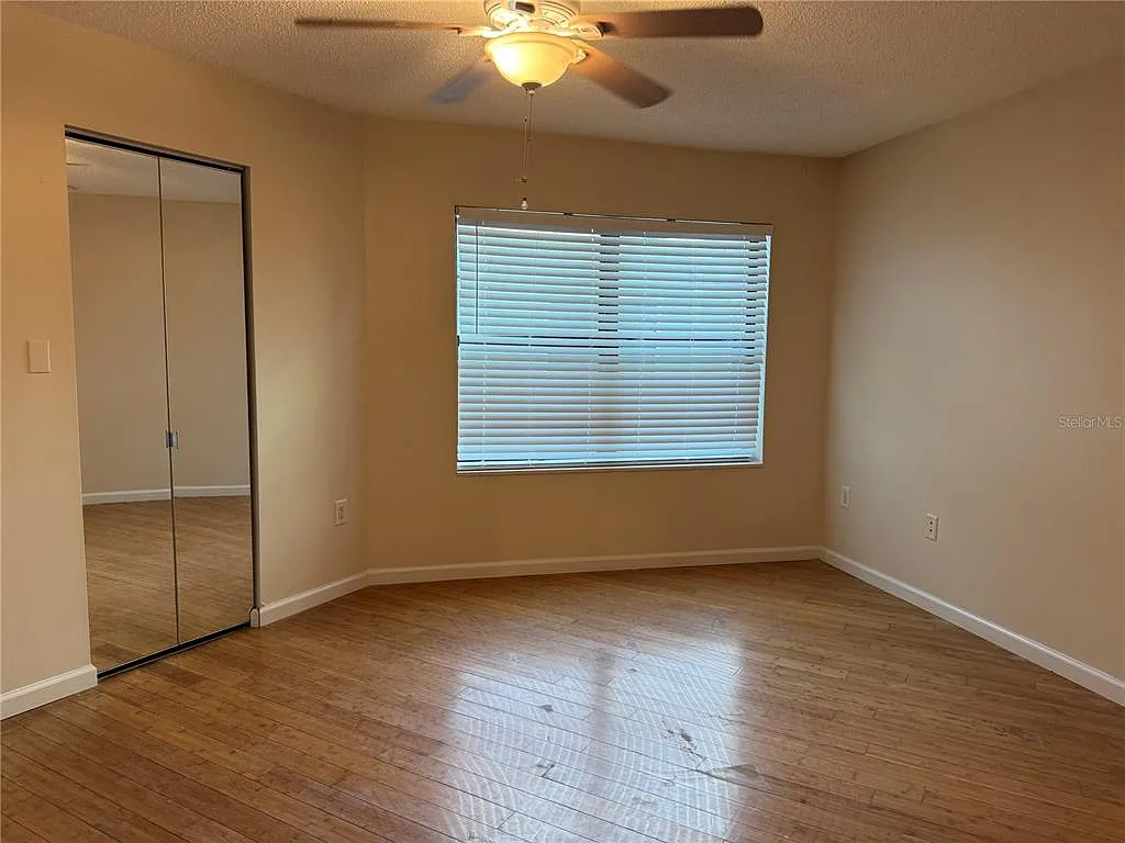 2 bed, 2.0 bath, 820 sqft, $1,550 — Photo 3