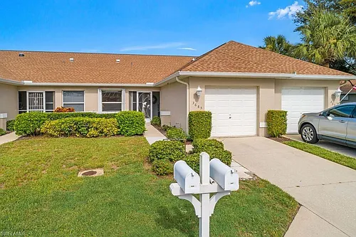 3685 Stone Way Photo 1