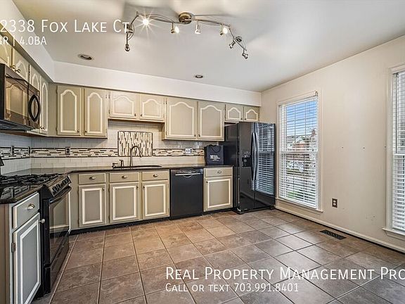 5th image of 12338 Fox Lake Ct