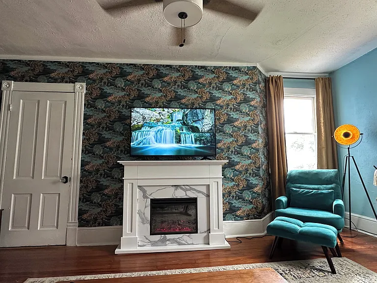 370 Woods Ave SW #B — Photo 3