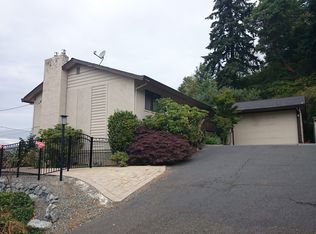 4302 SW Cloverdale St, Seattle, WA 98136