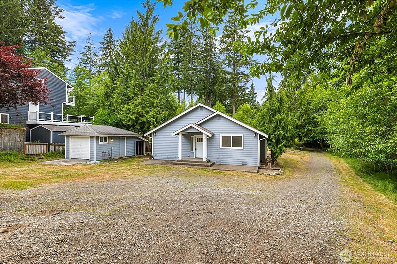2nd image of 141 E Dunoon Place