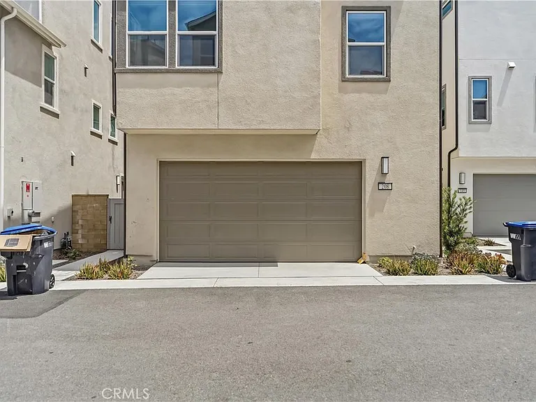 208 Yerba — Photo 47