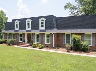 1048 Lakeshore Dr, Gallatin, TN 37066