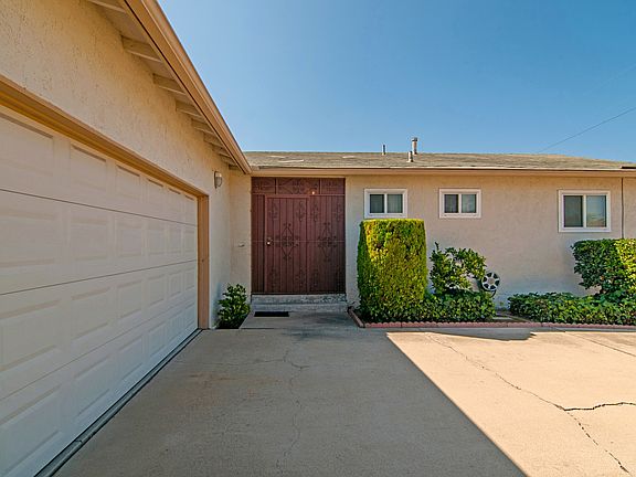 3rd image of 767 Myra Ave