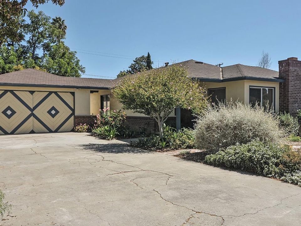 1st image of 1606 Phantom Ave