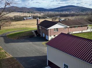 1744 Old Swede Rd, Douglassville, PA 19518